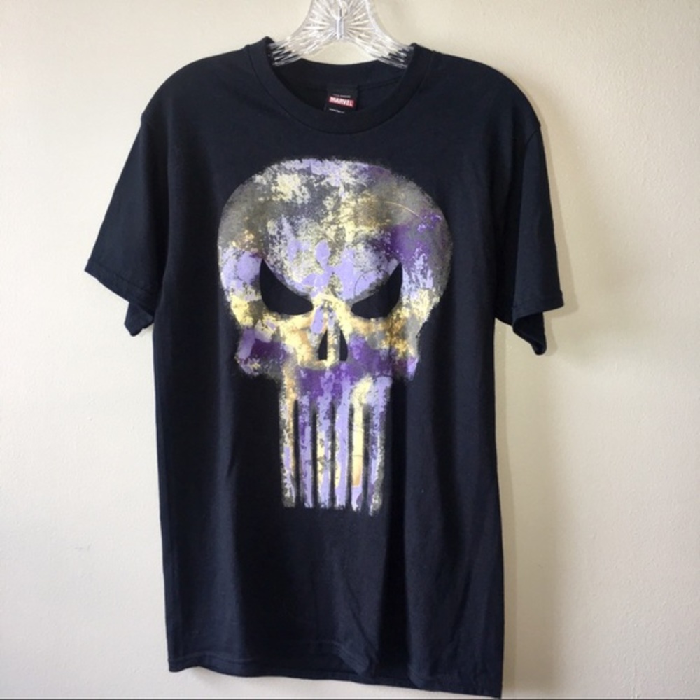 Marvel Punisher Skull Distressed Graphic Tee Black Purple Gold Y2K Grunge‎ Small